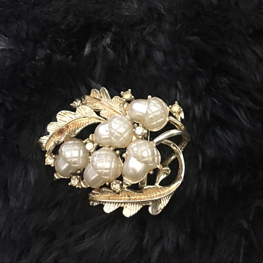 Brooch